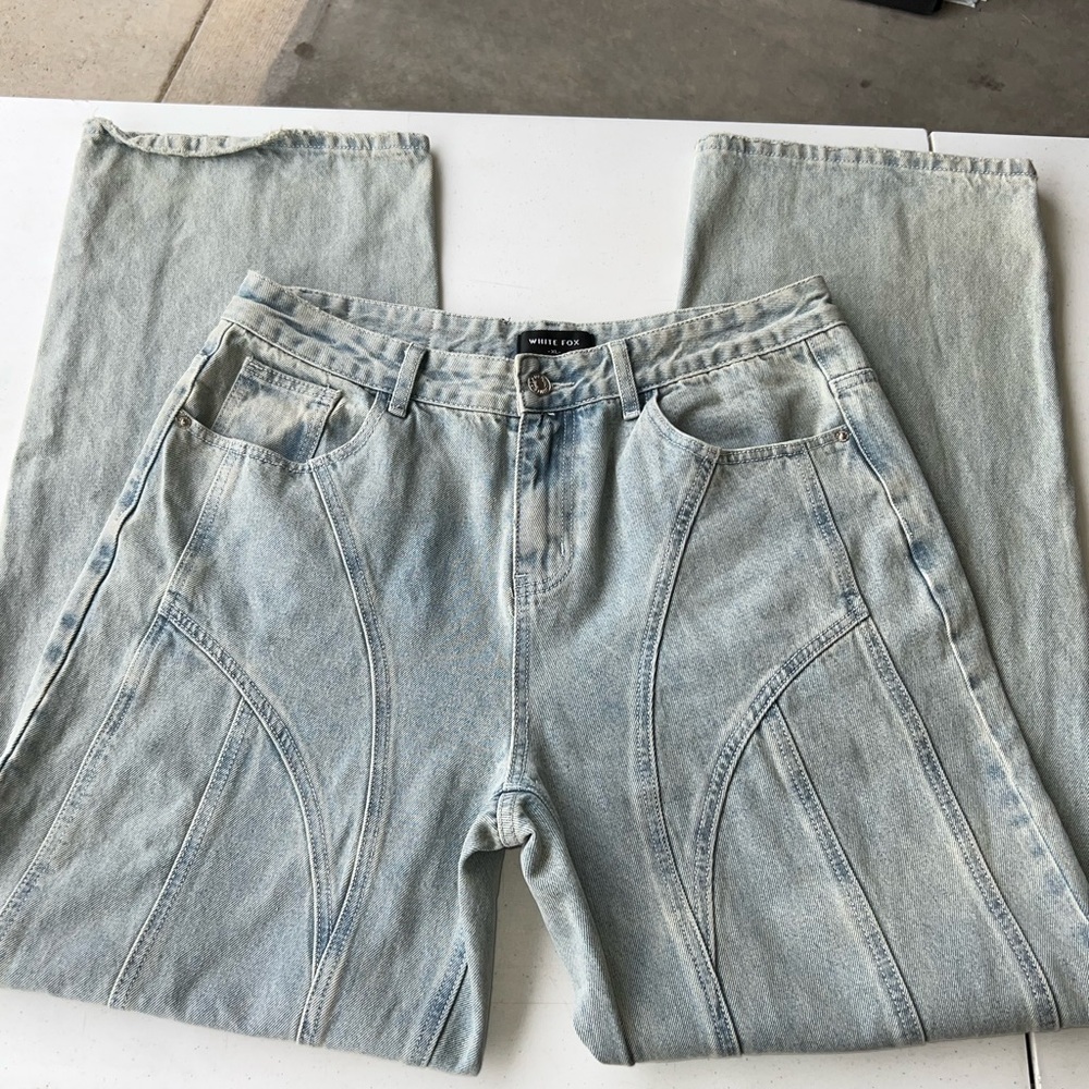 White Fox Boutique mid rise straight leg jeans size XL